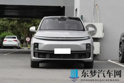 同为国产新能源车，问界M7和理想L7，谁更胜一筹？-1