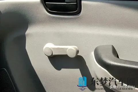 玻璃升降叫揺玻璃？踩油门控制的是进气量，为什么不叫踩气门？-2