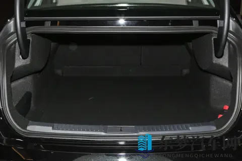 2025 款林肯 Z 深度体验：美式豪华 + 11 米巨屏，家用代步真的香？-2