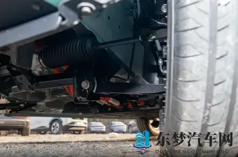 怪不得受欢迎，五菱宏光MINI EV稳坐销冠位置，直接入手顶配没商量-1