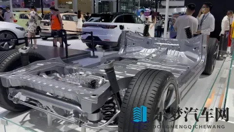 零跑“十年磨一剑”，全新轿跑Lafa5开启预售，1058万起-2