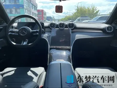 一级做a爱：未来驾驶新体验：智能科技与豪华内饰探秘