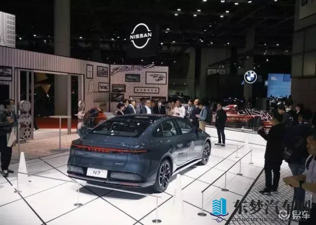 可乐福利网站：新能源汽车销量激增，特斯拉、蔚来、比亚迪谁将领先？-1