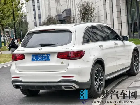 19万多拿下20款奔驰GLC，8万公里一手车况如何？-3