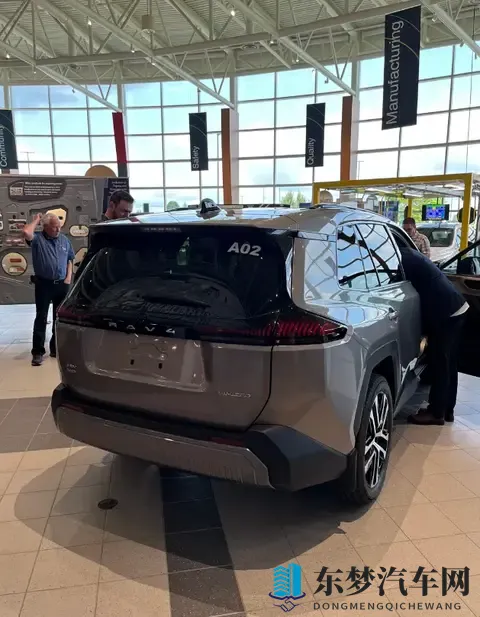 第六代RAV4全球首秀！看到外观，引起网友热议