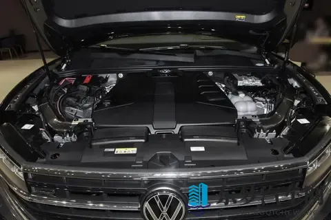 纯进口的中大型SUV，配20T发动机+空气悬挂，25款大众途锐能买？-3