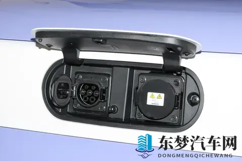 猛男也能开,25款五菱宏光MINIEV怎么选?-3