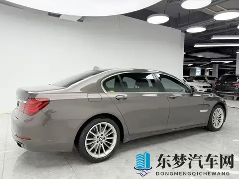 十年老友价!二手宝马740Li,豪华依旧,驾驭不凡!-2