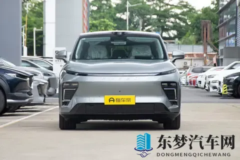 2025 款星纪元 ET 详解：核心配置全在线 11 月购车享补贴和金融政策-2