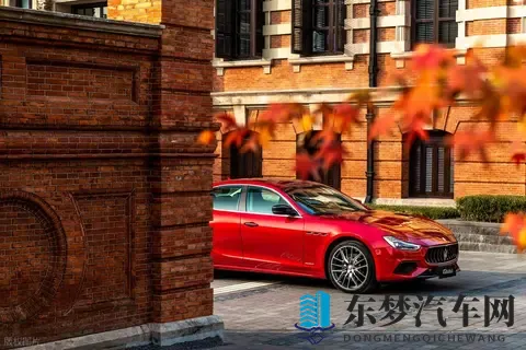 按摩师把我胸罩解开摸出水了：汽车新纪元：电动、自动驾驶、智能互联，未来已来-2