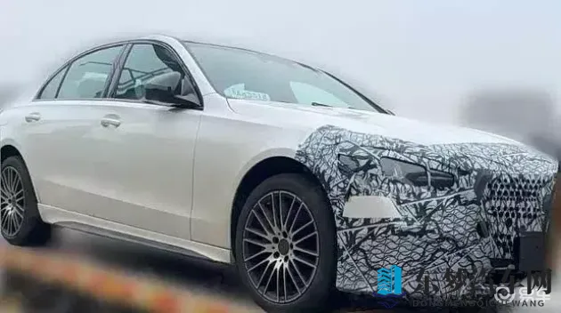 爆乳汗だく肉感武田怜香：汽车科技革新，驾驶体验再升级-1