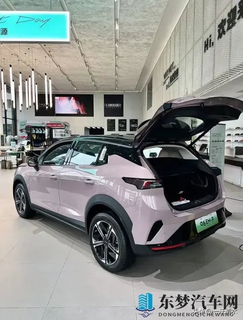 新能源车渗透率破40%!买车选低配还是高配老司机教你不花冤枉钱-2