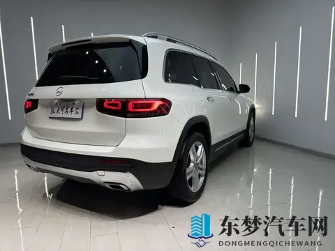 15万多拿下白色奔驰GLB，家用代步值不值？-3