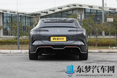 360°看透路况！阿维塔 12 四激光版，普通人也能开得起的豪车-2