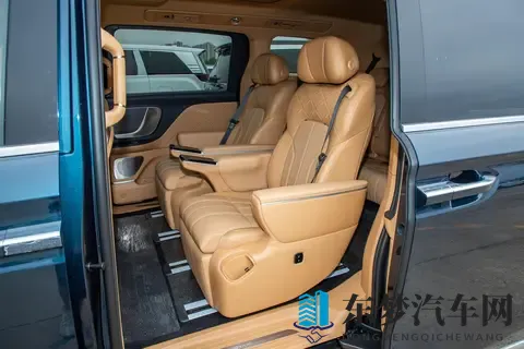 家用MPV的新选择，2026款岚图梦想家升级，配电动侧滑门+航空座椅-3