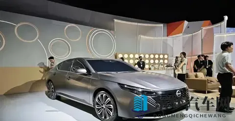 2026款日产天籁实车，车身修长时尚，搭载20T引擎，售价18万起！-1