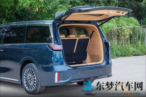 短途试驾体验26款岚图梦想家，说说我的真实感受！-1