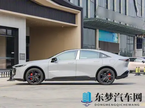 马自达爆发了！200km续航，配后驱+多连杆，1198万起售-2