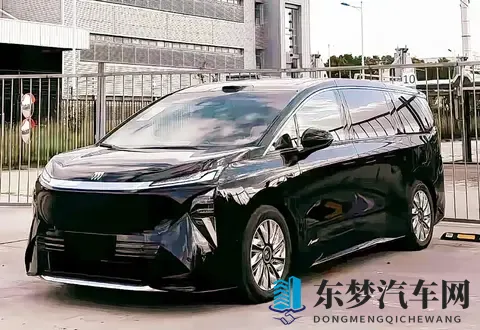 别克至境世家实车曝光!激光雷达+高通8775,家用MPV新标杆?-3