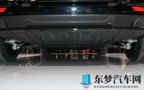 旗舰配置下放！零跑Lafa5预售，8295芯片+19寸轮圈，仅1058万起-3