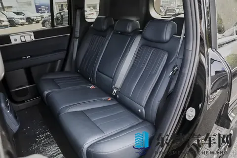 选家用 SUV 怕踩坑?方程豹钛 7 靠这些细节,让全家出行更省心-1