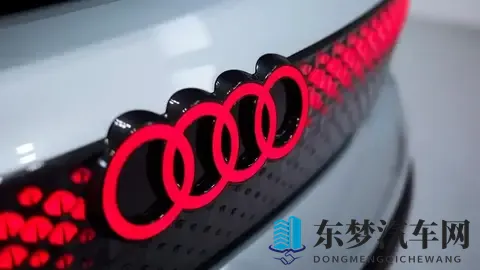 美女不穿衣服应用：性感模特隐私曝光神器-1