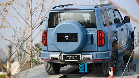 豹5征战海外市场，腾势B5实车图曝光-1