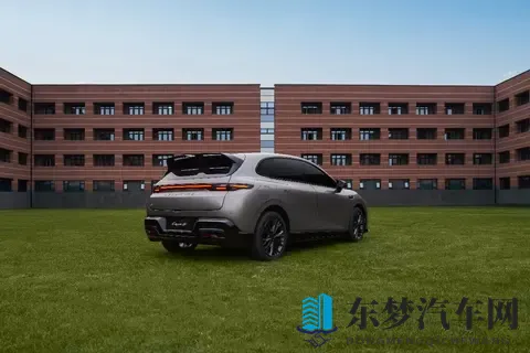 预售10万出头!零跑Lafa5真的值吗?凭什么别人比它便宜那么多?-1