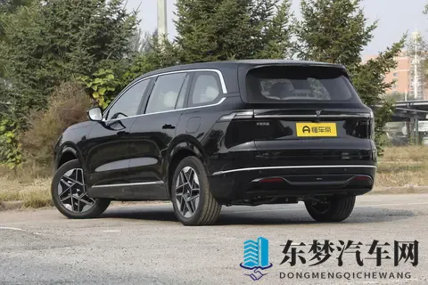 六座 SUV 选哪个？这款车型均衡性不错，适合事业上升期的人-1
