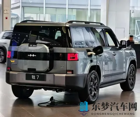 方程豹卖爆了,钛7扛大旗,用户却搞不清它到底算啥车-2