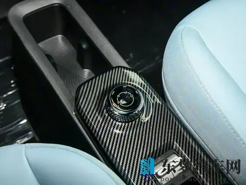 提供全新配色_内饰材质更新 宝骏悦也两周年版将于11月7日上市-2