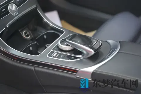 18年奔驰C级,9万公里,11万多体验豪华品牌!-1