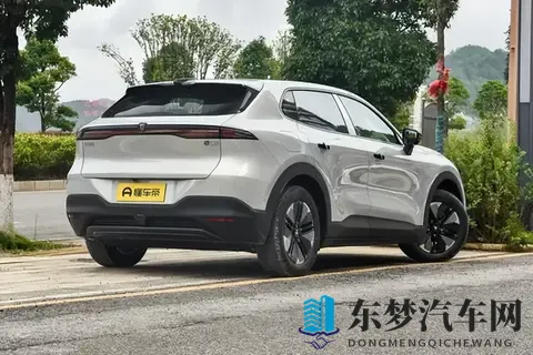 买纯电SUV别只盯续航！这款车在智能、安全、舒适上全面进化！-2