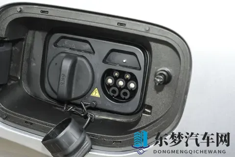 6座SUV越来越火，预算30万以内，深蓝S09值得看看！-1