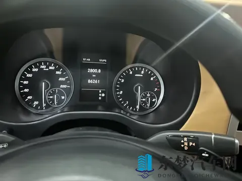 18万多拿下奔驰威霆,宜商宜家的MPV之选?-3