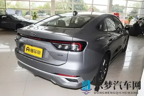 预算15到18万想买合资B级车，这台中型车能让年轻人放弃电车吗？-3