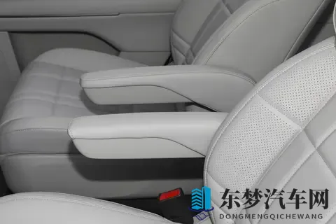 实测对比深蓝S09与领克900，谁更适合家用？-3