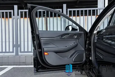 林肯Z配置差异化分析，混动、纯燃油具体该怎么选？