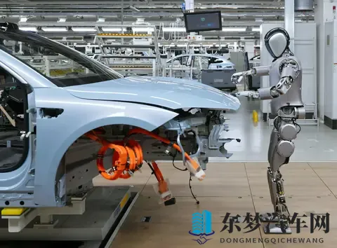 大学生情侣激情啪啪：激情动力新车型，科技浪漫两不误-2