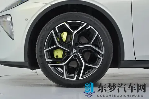 26款深蓝L06，地平线芯片+激光雷达，续航670公里，轴距2米9-2