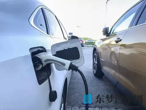 为何500公里的高速,600公里续航的电车不能一次性跑完?-3