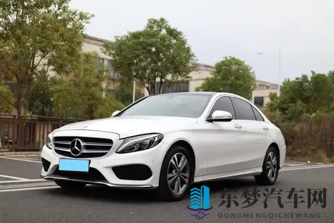 11万多拿下白色奔驰C级，家用代步有面儿-1