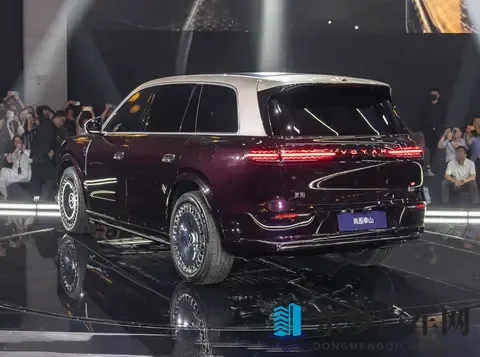 岚图泰山内饰亮相，智能配置升级，11月内上市-2