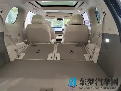 智己LS9实体店看车体验——不愧是上汽旗舰-2