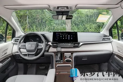 丰田赛那四驱双擎，三款车型如何选？-3