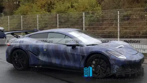 比亚迪腾势 Z 敞篷版跑车开蓬谍照曝光-1