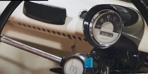 马自达发展史（2）：三蹦子代言人，烧钱、玩转子、浑身狠活-1