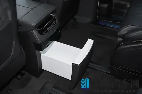 极氪009，集空间、安全、舒适于一身，宜商宜家豪华MPV值得一看-2