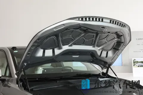 2025款乐道L60长续航版试驾感受:续航够用,补能不愁,保值无忧-2