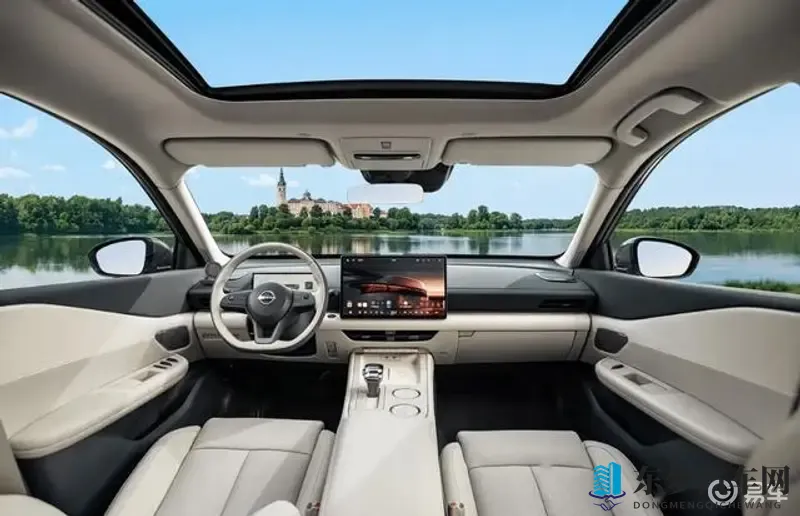 阿娇脱了内裤打开腿让人躁：全新车型亮相，动力性能震撼眼球-1